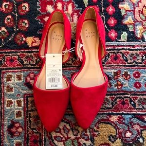 New with tags red flats